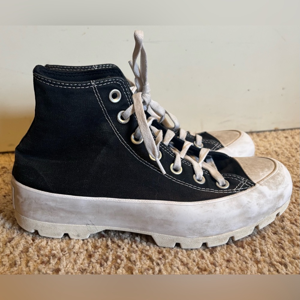 Womens Converse Chuck Taylor All Star Lugged High-Top Sneaker - Black, 7.5
